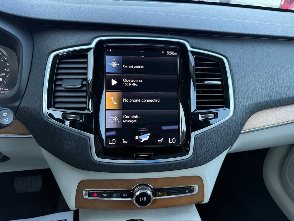 Volvo XC90 Vehicle Full-screen Gallery Image 26