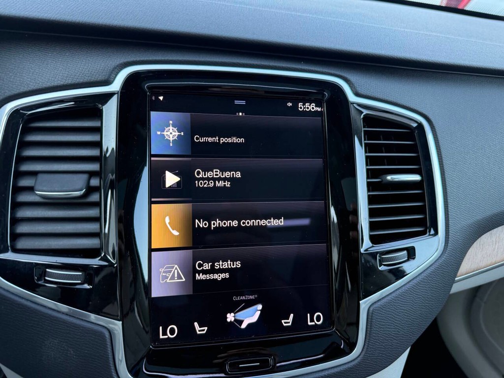 Volvo XC90 Vehicle Full-screen Gallery Image 27