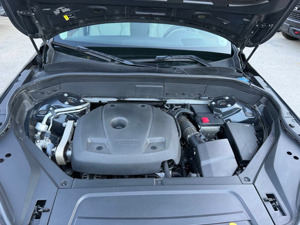 Volvo XC90 Vehicle Full-screen Gallery Image 37
