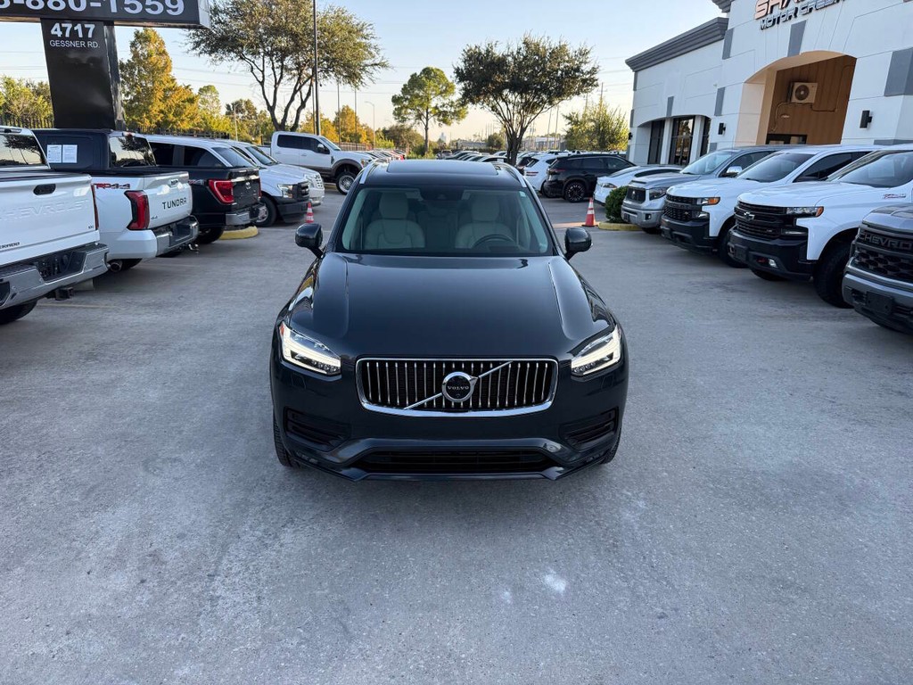 Volvo XC90 Vehicle Full-screen Gallery Image 42