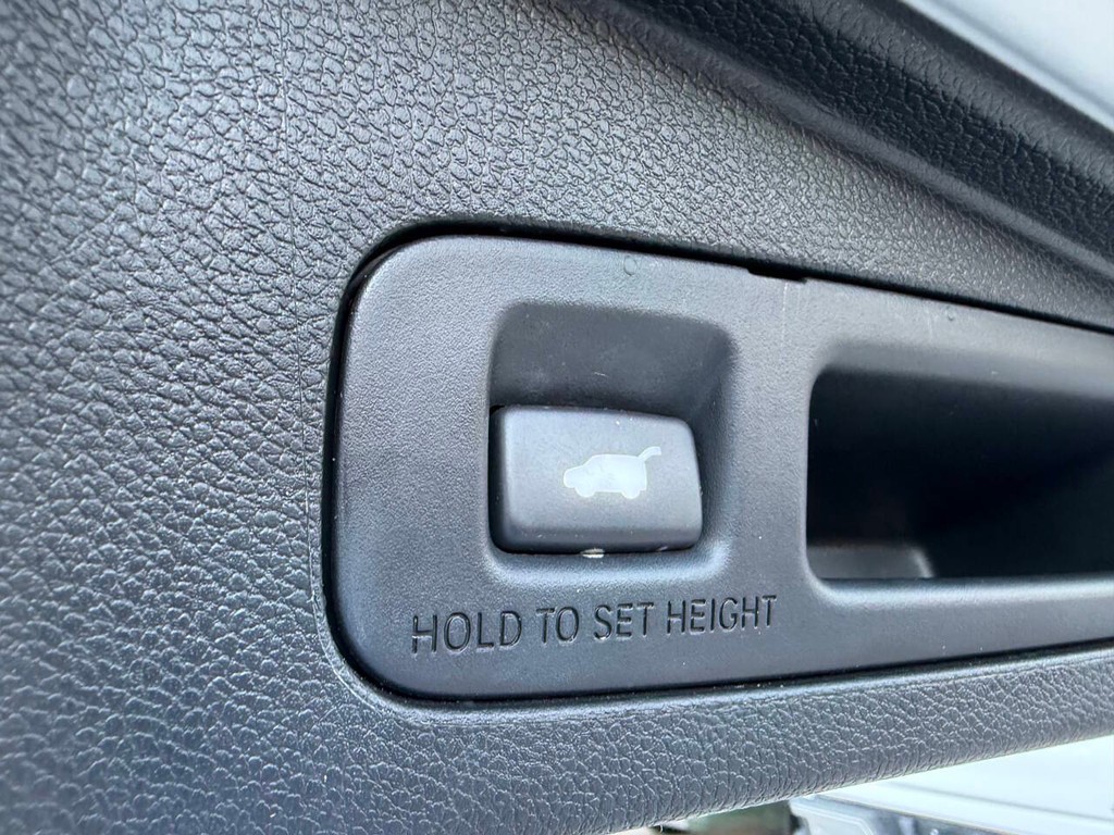 Honda CR-V Vehicle Full-screen Gallery Image 38