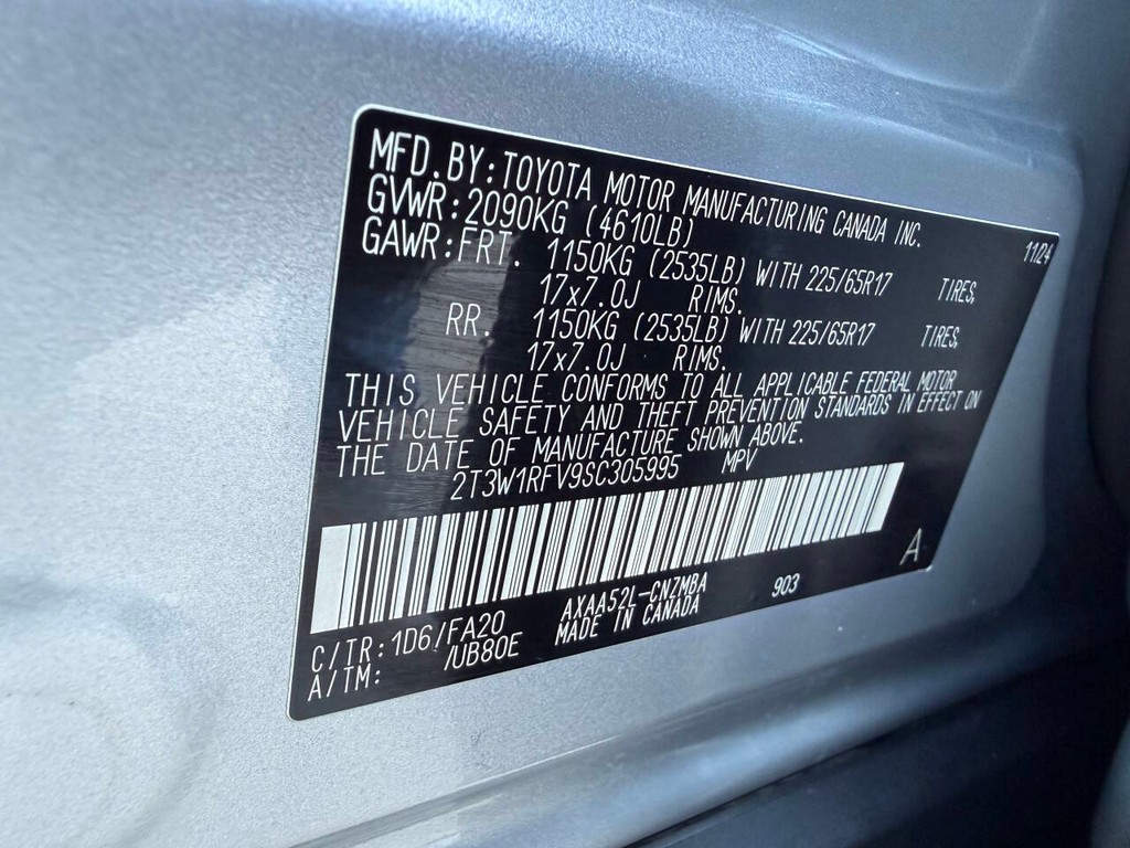 Toyota RAV4 Vehicle Full-screen Gallery Image 33