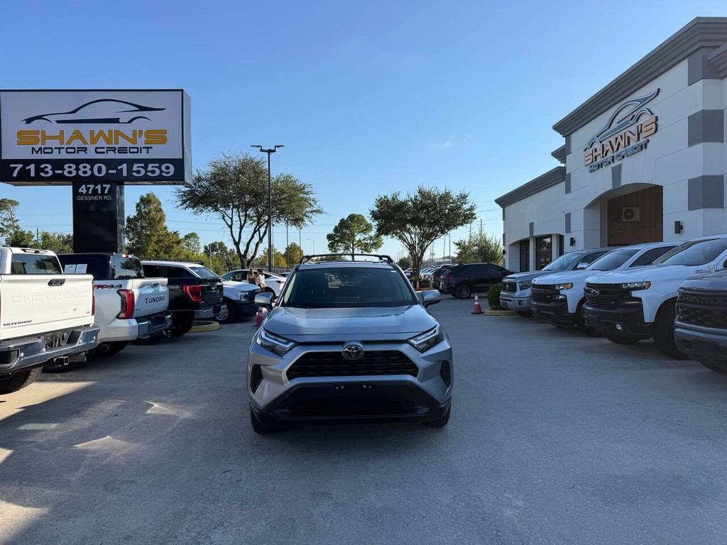 Toyota RAV4 Vehicle Full-screen Gallery Image 40