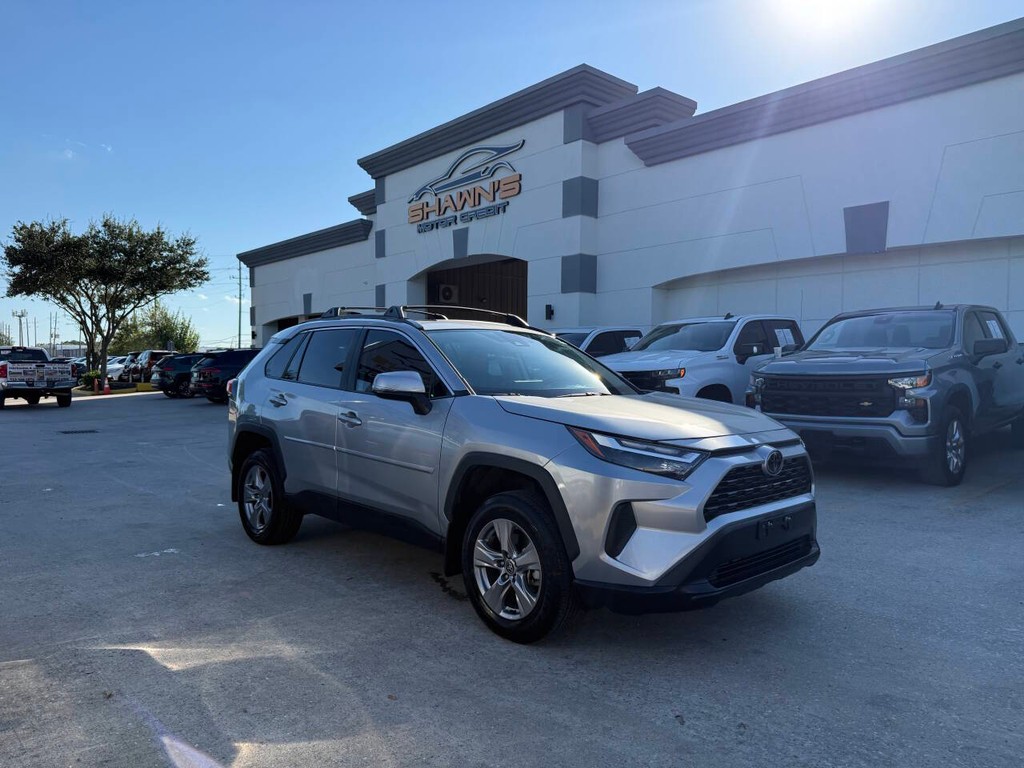 Toyota RAV4 Vehicle Full-screen Gallery Image 41