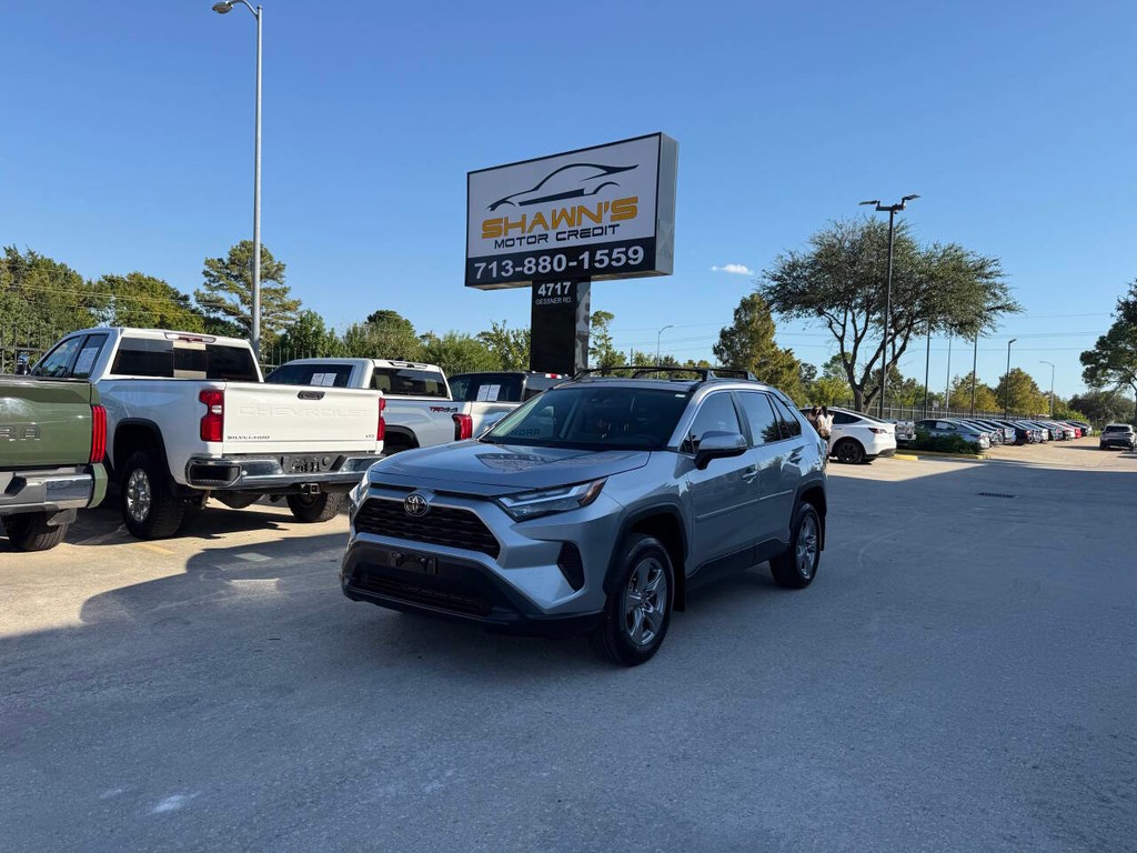 Toyota RAV4 Vehicle Full-screen Gallery Image 42
