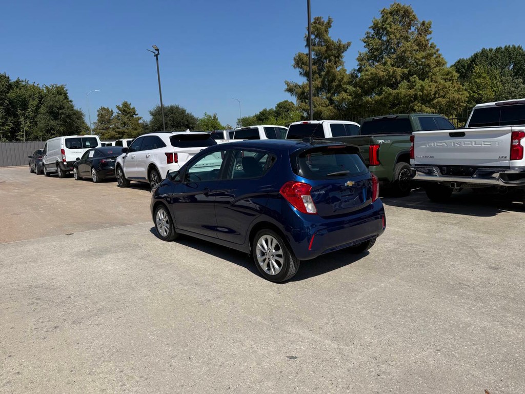 Chevrolet Spark Vehicle Full-screen Gallery Image 04