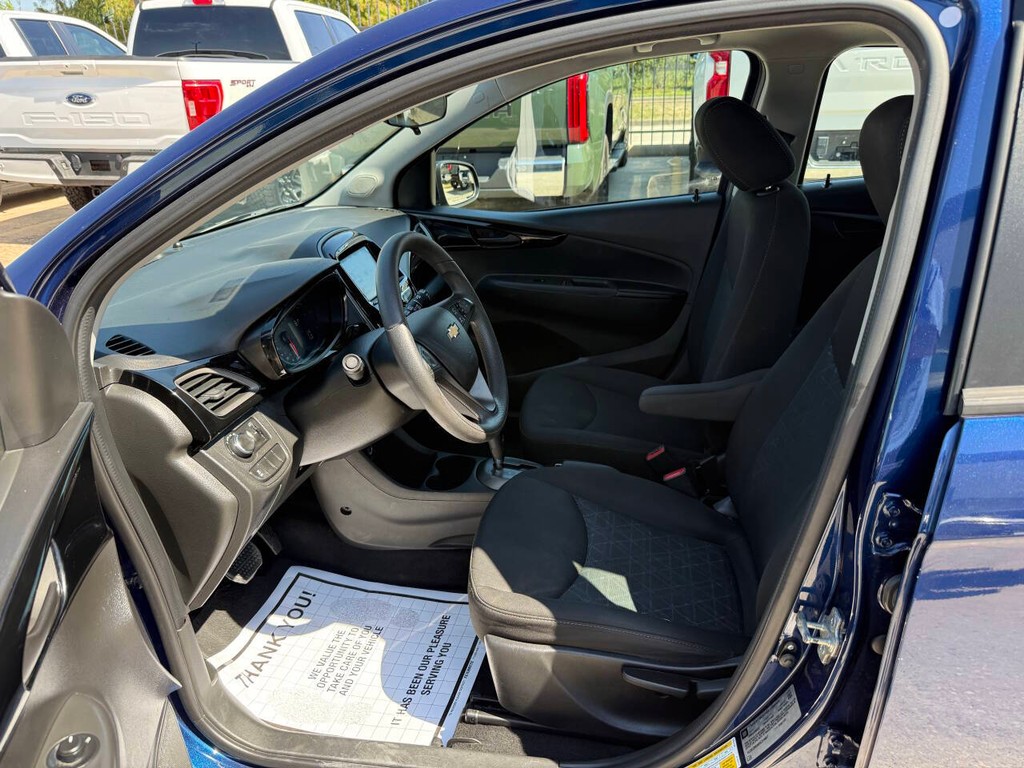 Chevrolet Spark Vehicle Full-screen Gallery Image 07