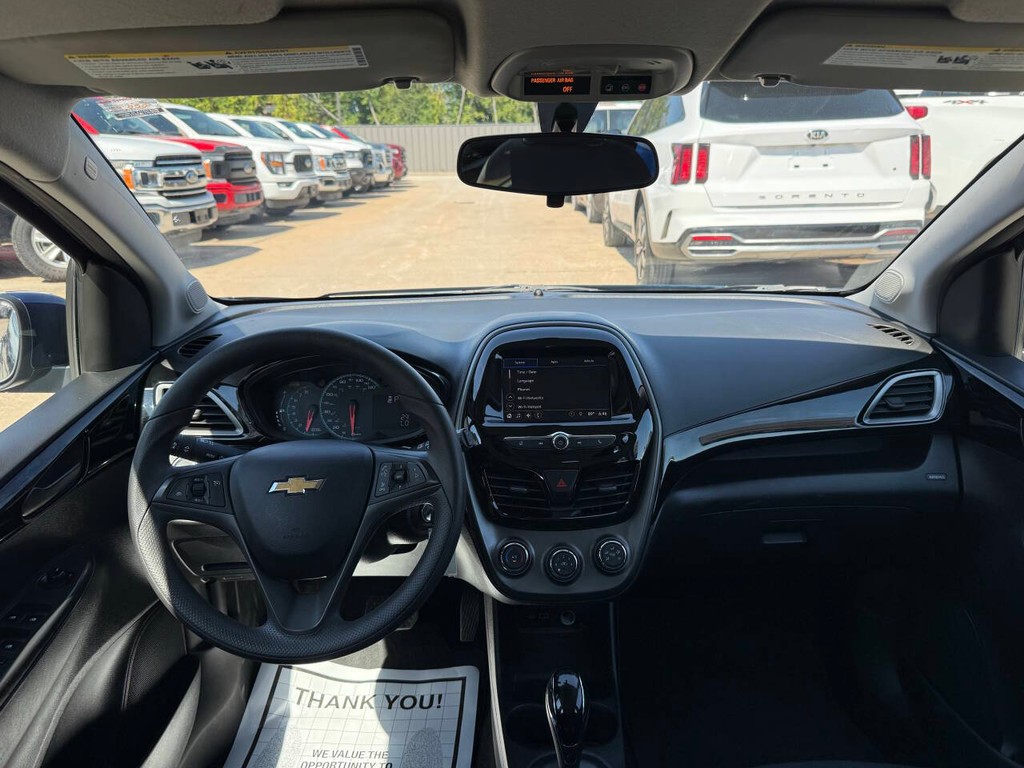 Chevrolet Spark Vehicle Full-screen Gallery Image 17