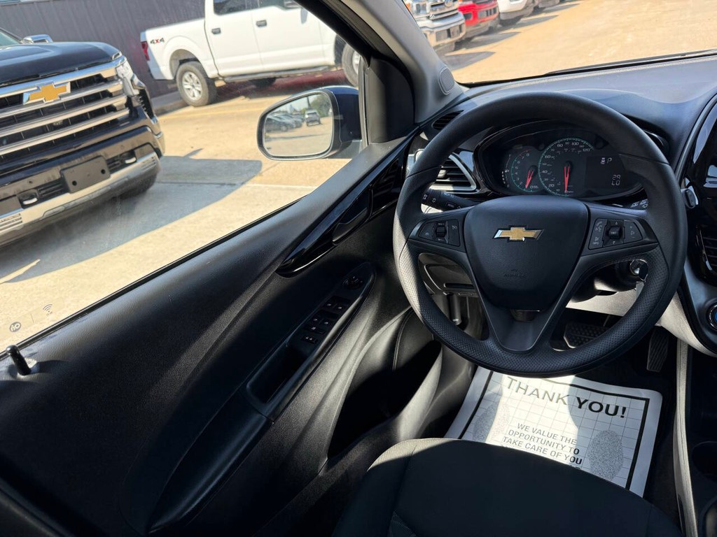 Chevrolet Spark Vehicle Full-screen Gallery Image 19