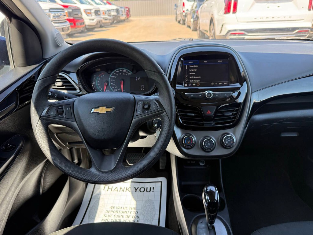 Chevrolet Spark Vehicle Full-screen Gallery Image 21