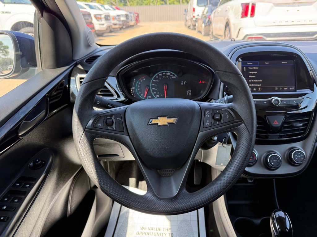 Chevrolet Spark Vehicle Full-screen Gallery Image 22