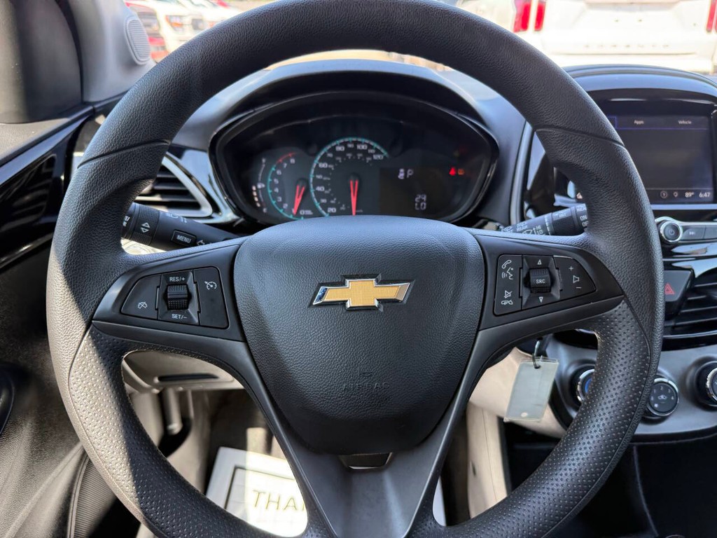 Chevrolet Spark Vehicle Full-screen Gallery Image 23