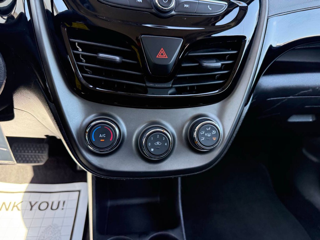 Chevrolet Spark Vehicle Full-screen Gallery Image 28