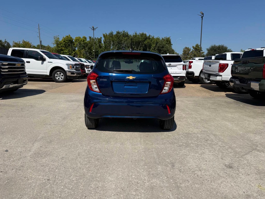 Chevrolet Spark Vehicle Full-screen Gallery Image 37