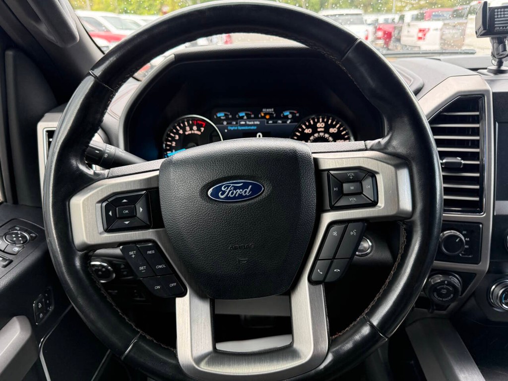 Ford F-150 Vehicle Full-screen Gallery Image 23