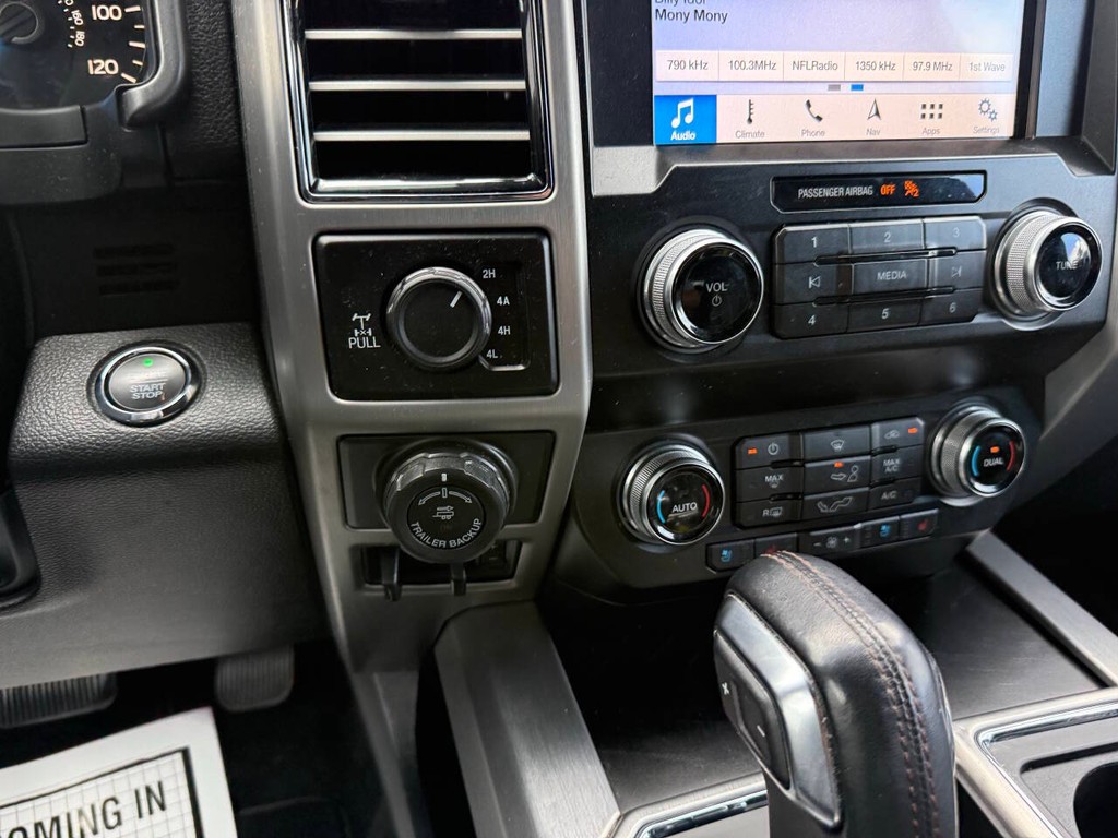 Ford F-150 Vehicle Full-screen Gallery Image 28