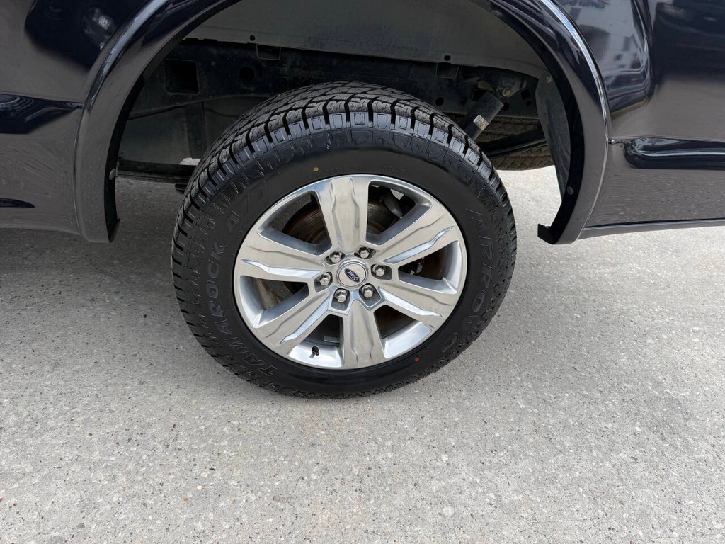 Ford F-150 Vehicle Full-screen Gallery Image 37