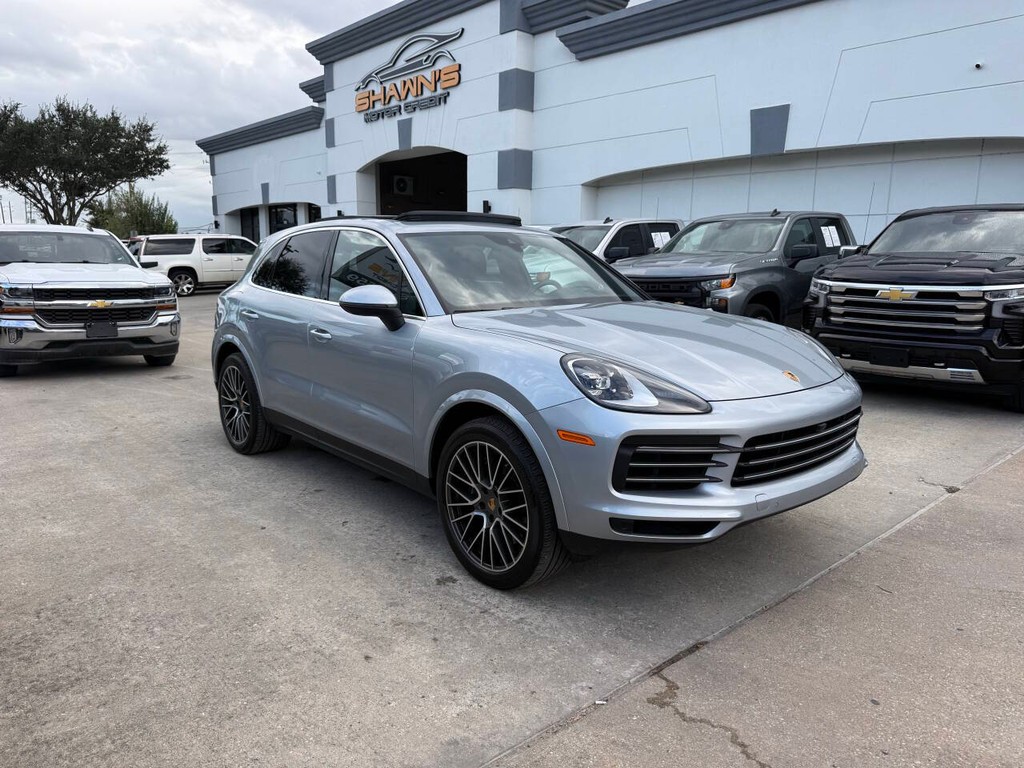 Porsche Cayenne Vehicle Full-screen Gallery Image 46