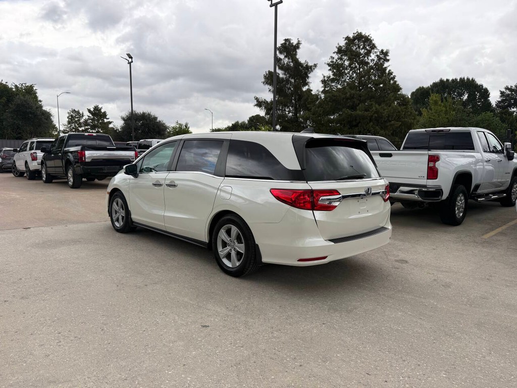 Honda Odyssey Vehicle Full-screen Gallery Image 04