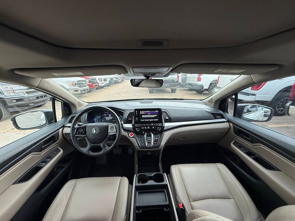 Honda Odyssey Vehicle Full-screen Gallery Image 18