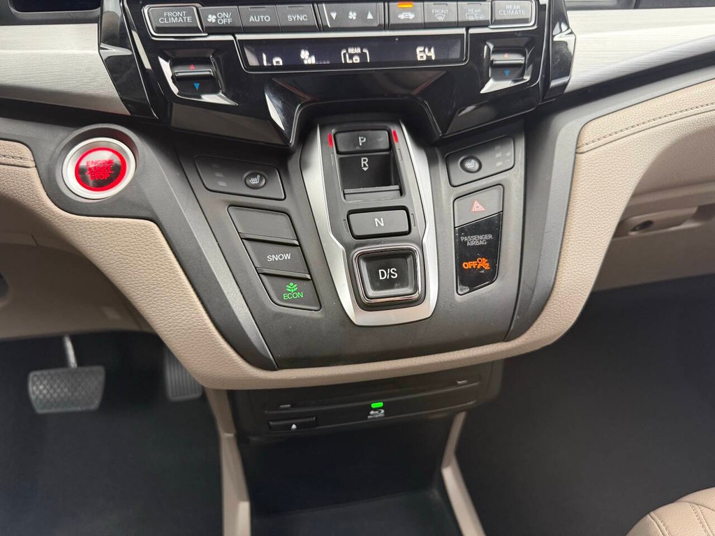 Honda Odyssey Vehicle Full-screen Gallery Image 29