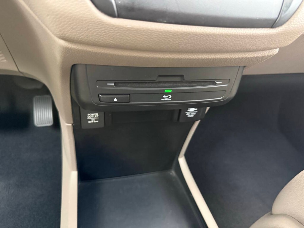 Honda Odyssey Vehicle Full-screen Gallery Image 30
