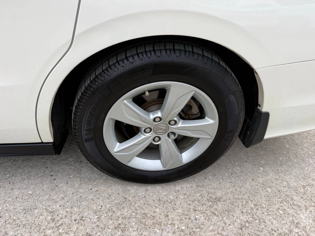 Honda Odyssey Vehicle Full-screen Gallery Image 39