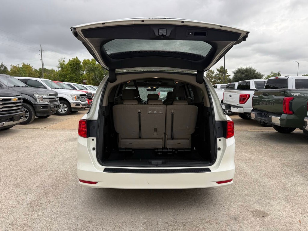 Honda Odyssey Vehicle Full-screen Gallery Image 40