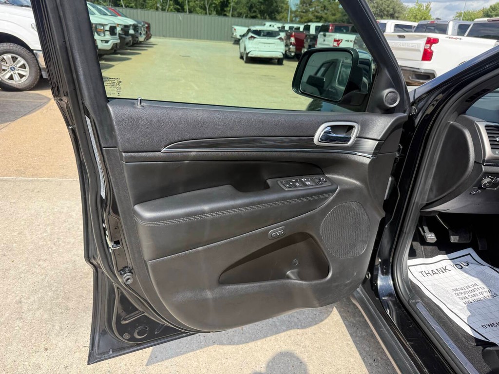 Jeep Grand Cherokee Vehicle Full-screen Gallery Image 08