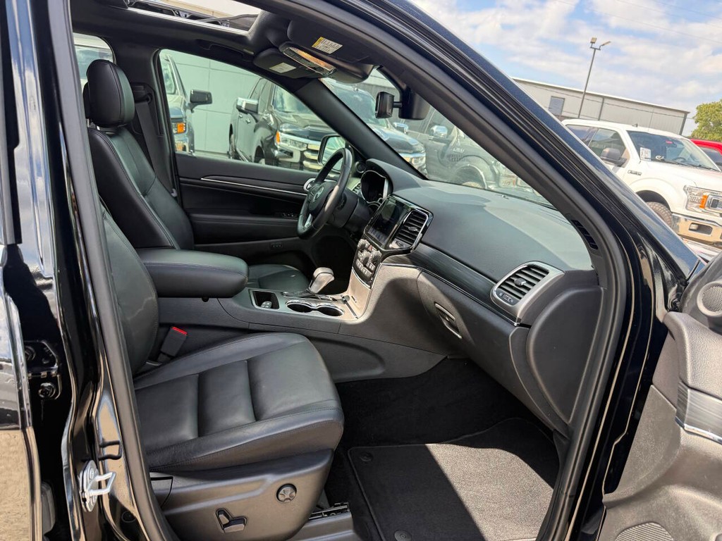 Jeep Grand Cherokee Vehicle Full-screen Gallery Image 10