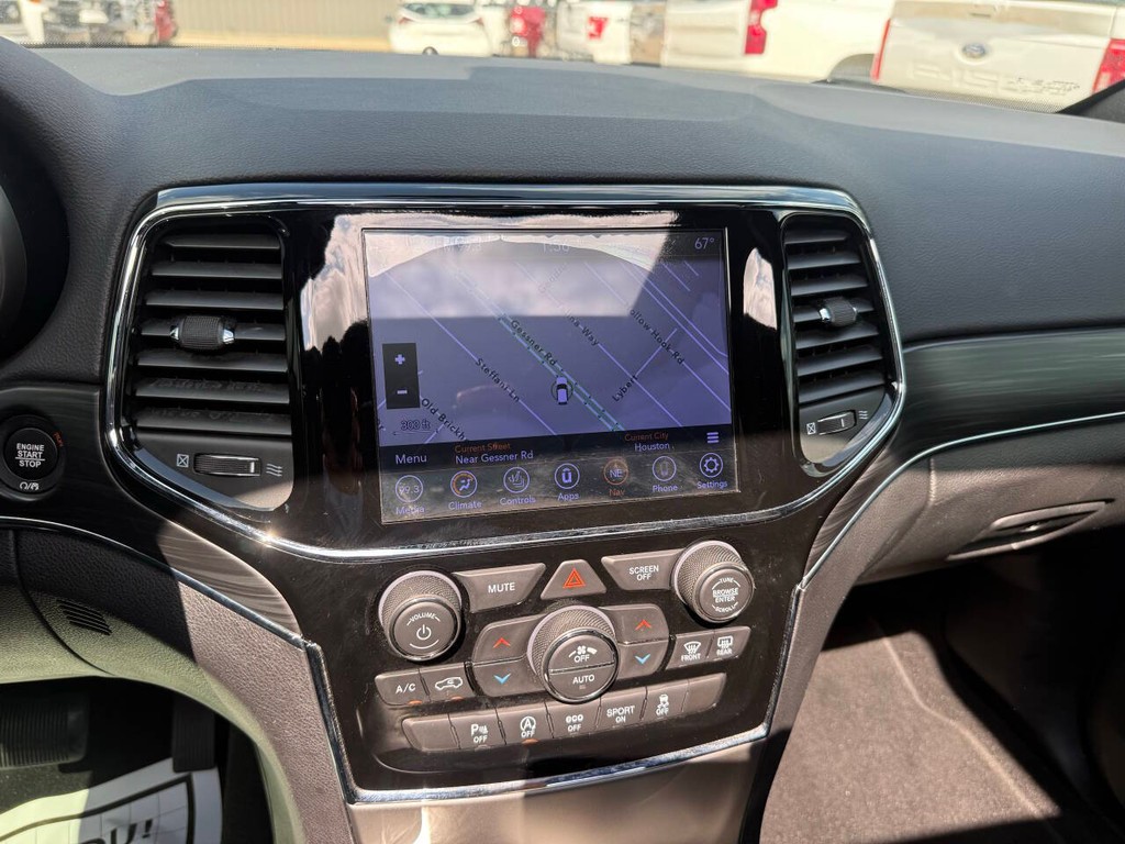 Jeep Grand Cherokee Vehicle Full-screen Gallery Image 25