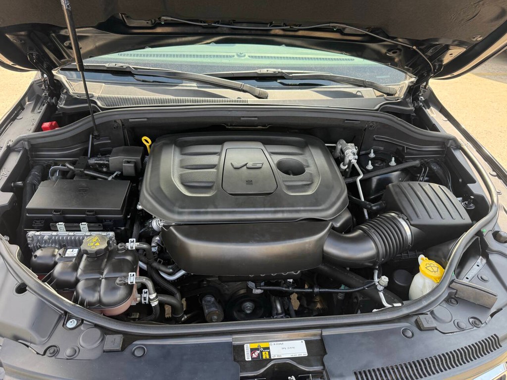 Jeep Grand Cherokee Vehicle Full-screen Gallery Image 36