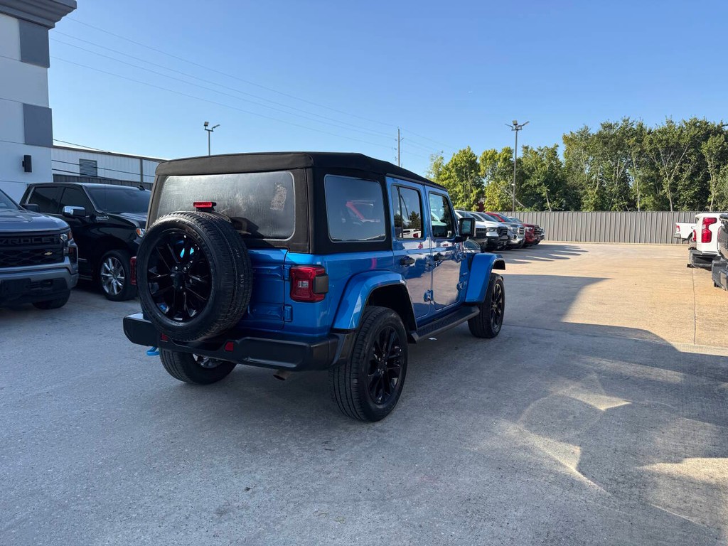 Jeep Wrangler 4xe Vehicle Full-screen Gallery Image 05