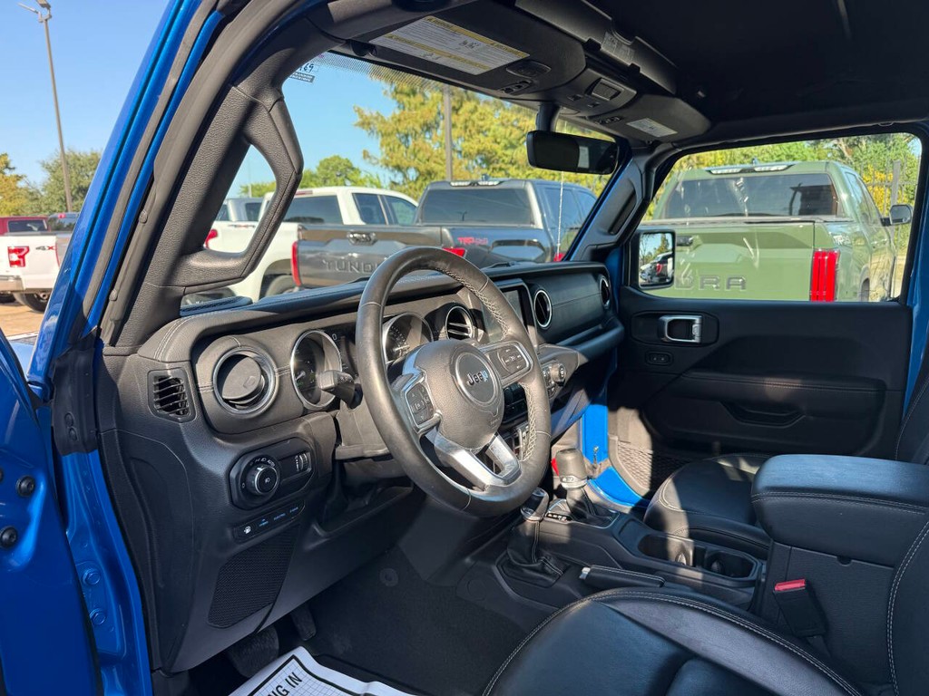Jeep Wrangler 4xe Vehicle Full-screen Gallery Image 06