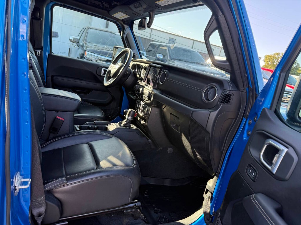 Jeep Wrangler 4xe Vehicle Full-screen Gallery Image 10