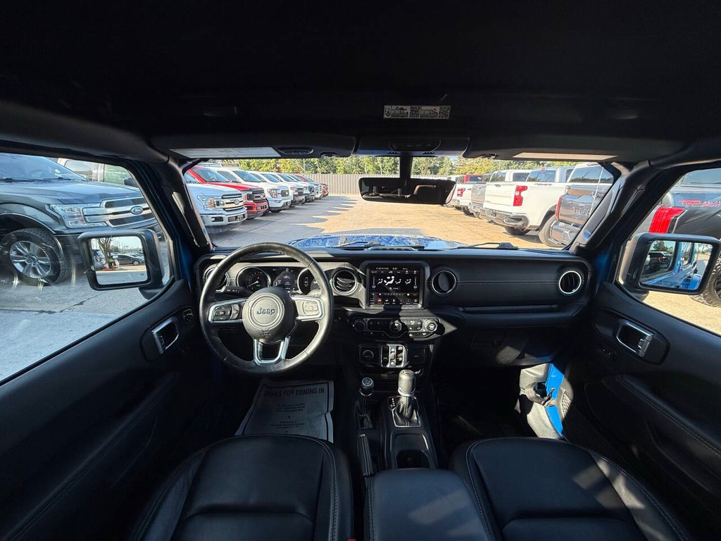 Jeep Wrangler 4xe Vehicle Full-screen Gallery Image 18