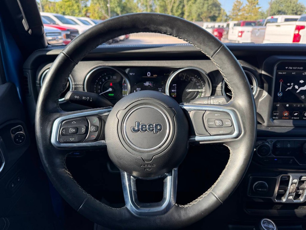 Jeep Wrangler 4xe Vehicle Full-screen Gallery Image 23