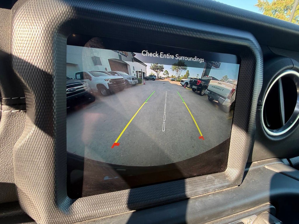 Jeep Wrangler 4xe Vehicle Full-screen Gallery Image 27