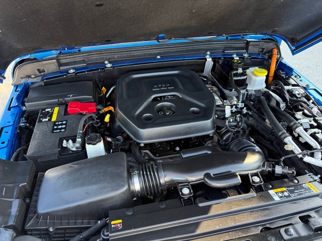 Jeep Wrangler 4xe Vehicle Full-screen Gallery Image 35