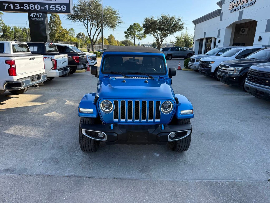 Jeep Wrangler 4xe Vehicle Full-screen Gallery Image 40