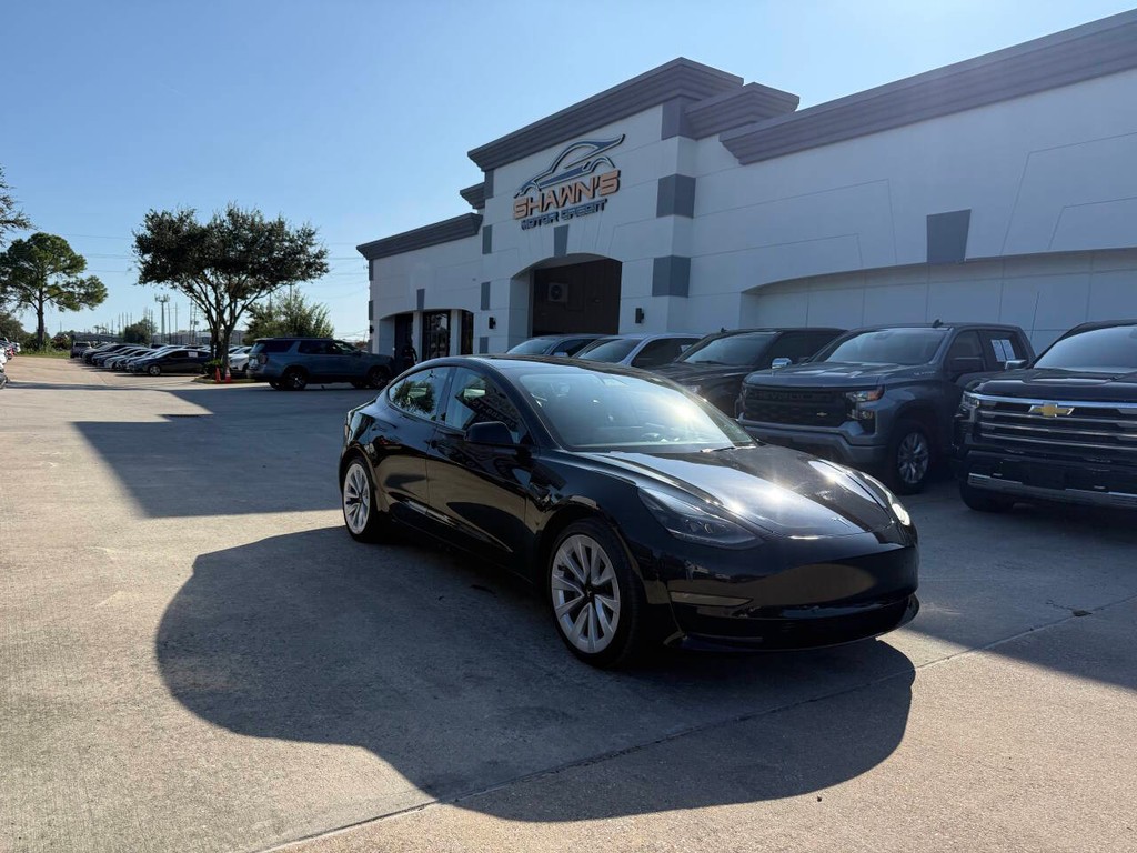 Tesla Model 3 Vehicle Full-screen Gallery Image 02