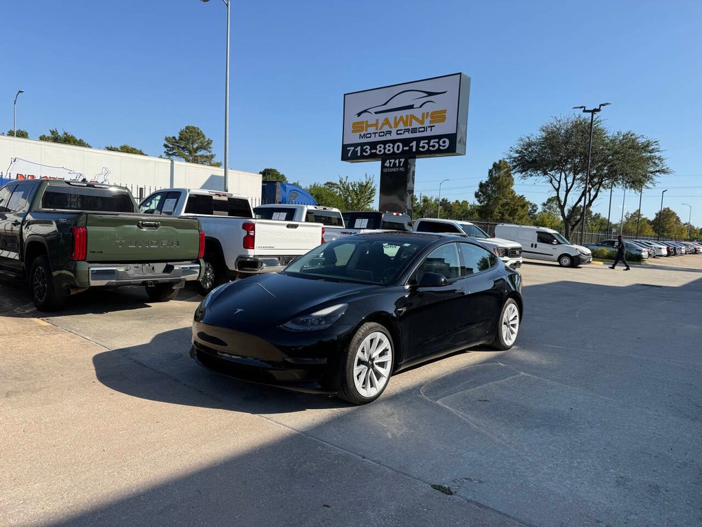 Tesla Model 3 Vehicle Full-screen Gallery Image 03