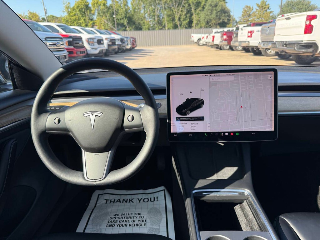 Tesla Model 3 Vehicle Full-screen Gallery Image 21