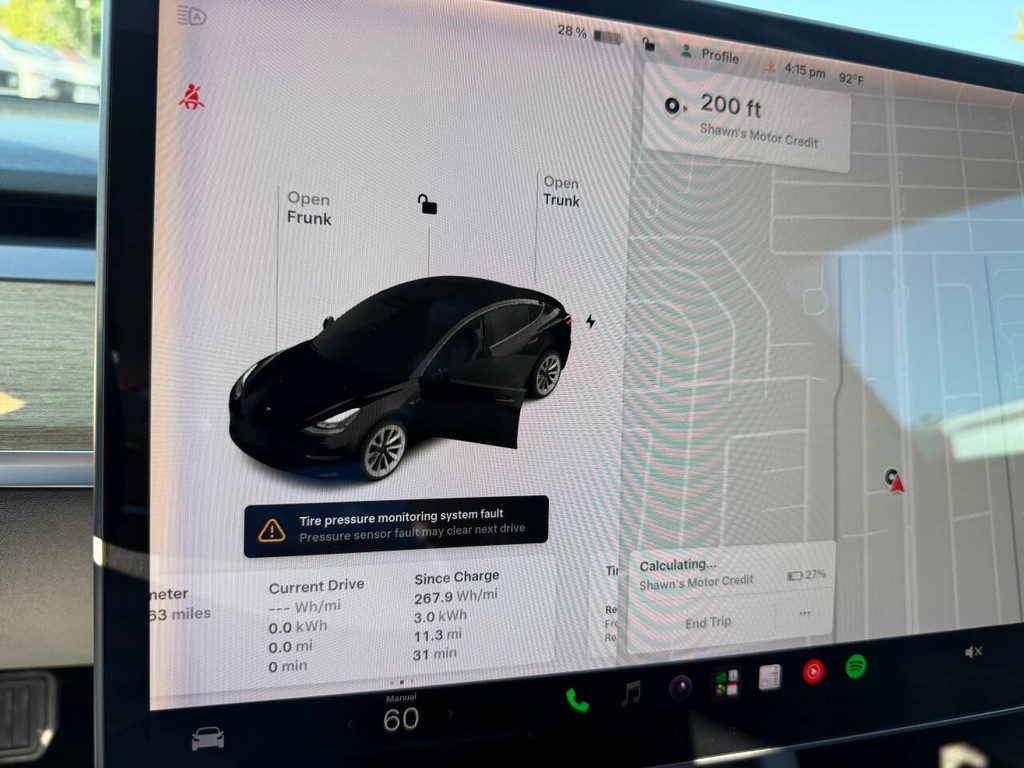 Tesla Model 3 Vehicle Full-screen Gallery Image 30