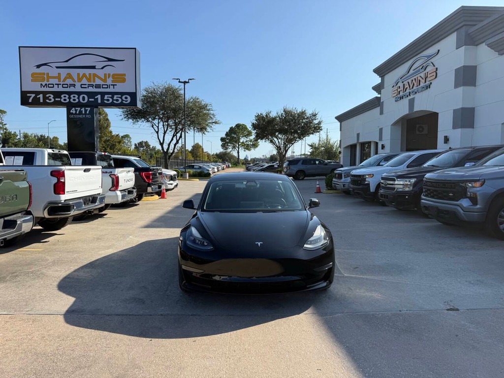 Tesla Model 3 Vehicle Full-screen Gallery Image 42