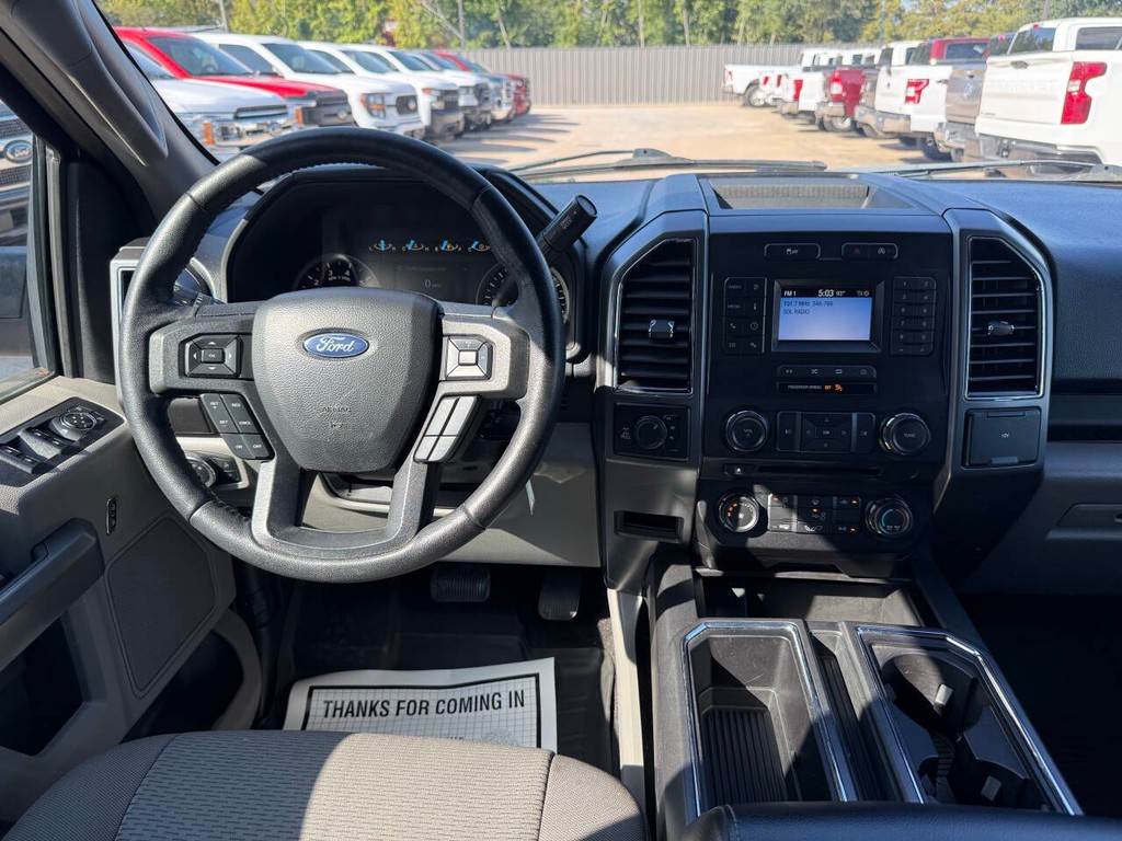 Ford F-150 Vehicle Full-screen Gallery Image 21
