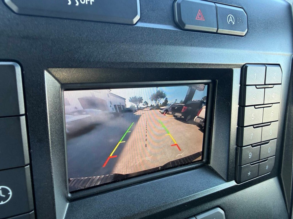 Ford F-150 Vehicle Full-screen Gallery Image 25