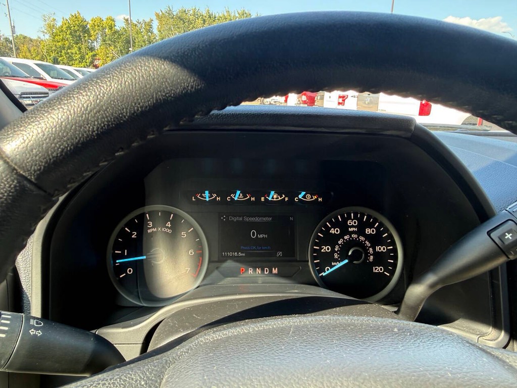 Ford F-150 Vehicle Full-screen Gallery Image 32