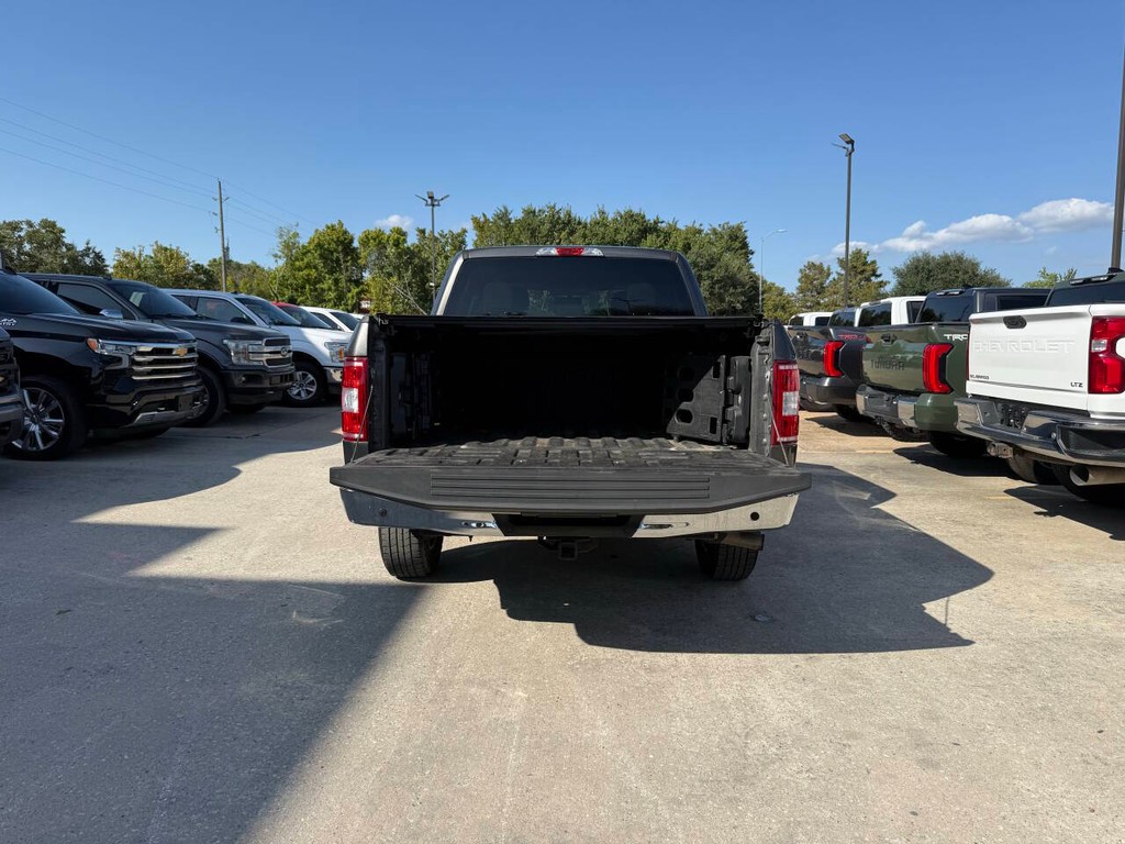 Ford F-150 Vehicle Full-screen Gallery Image 37