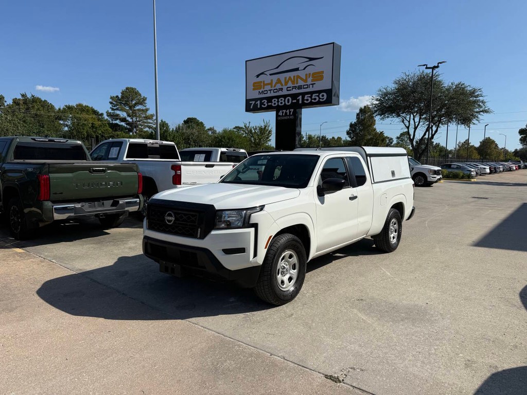 Nissan Frontier Vehicle Full-screen Gallery Image 03